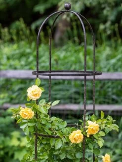 Jardin Round Obelisk, 7'