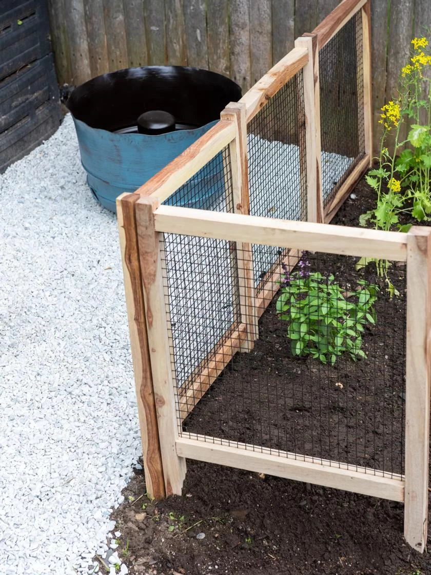 Wood And Wire Critter Fence, Set Of 4 - Image 2