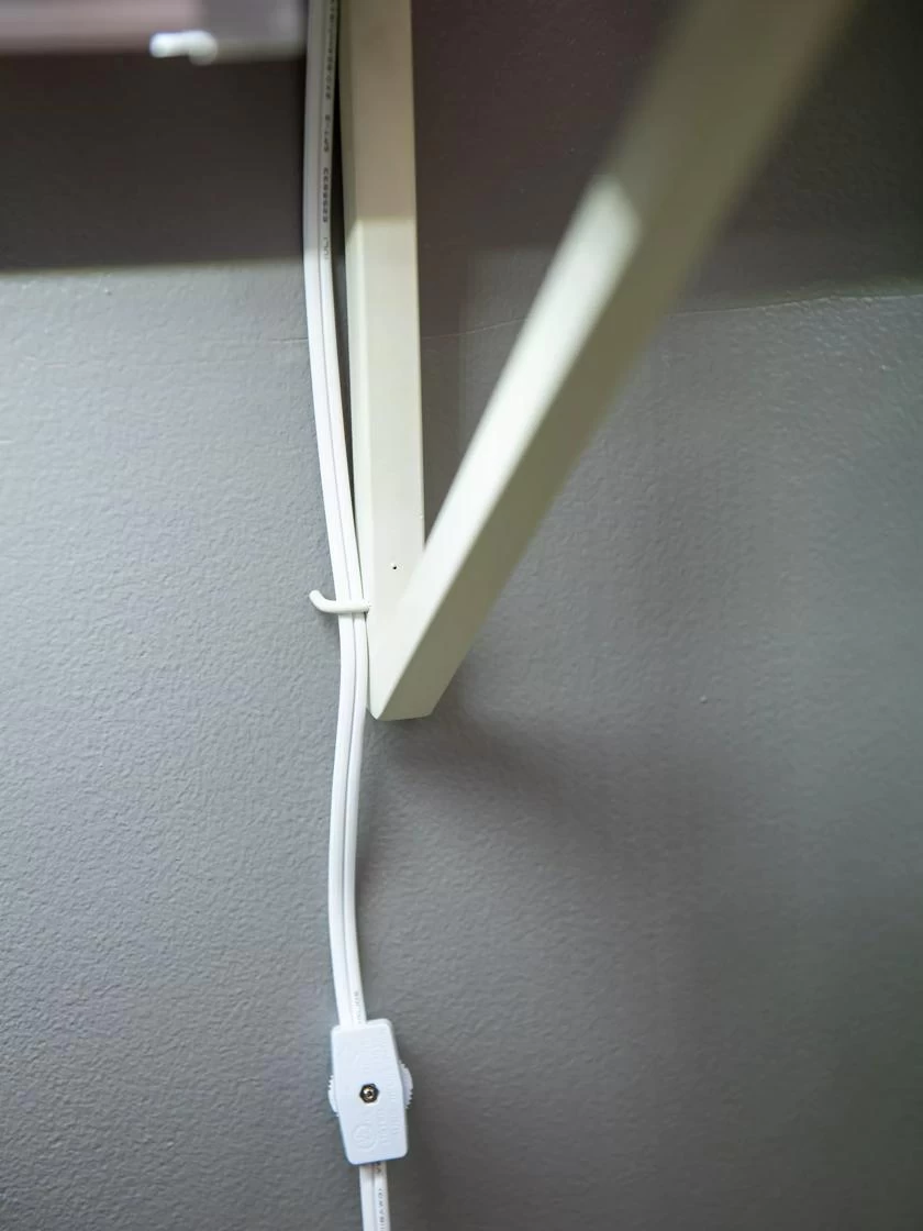 Oslo LED Grow Light Wall Shelf - Image 3