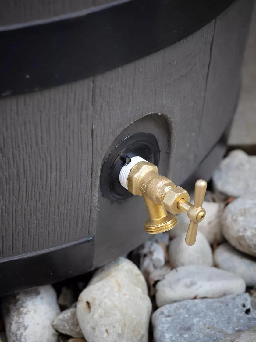 Round Rain Barrel With Planter, 35 Gallons - Image 5